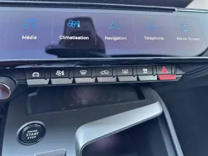 Photo 17 Peugeot 308  PHEV 180 e-EAT8