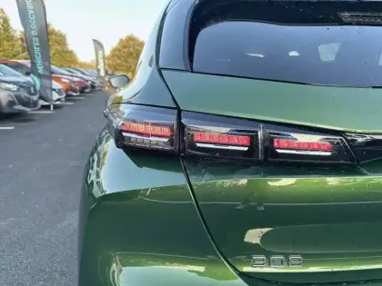 Photo 16 Peugeot 308  PHEV 180 e-EAT8