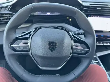 Photo 8 Peugeot 308  PHEV 180 e-EAT8