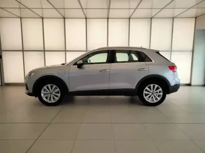 Photo 13 Audi Q3  45 TFSIe 245 ch S tronic 6