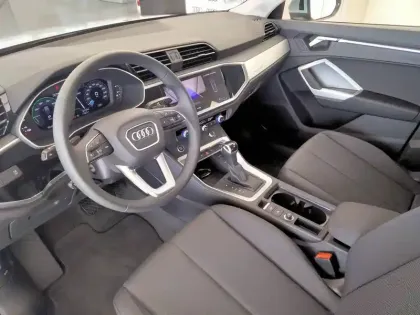 Photo 14 Audi Q3  45 TFSIe 245 ch S tronic 6