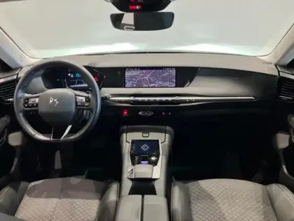 Photo 8 DS DS 4  E-TENSE 225ch Bastille