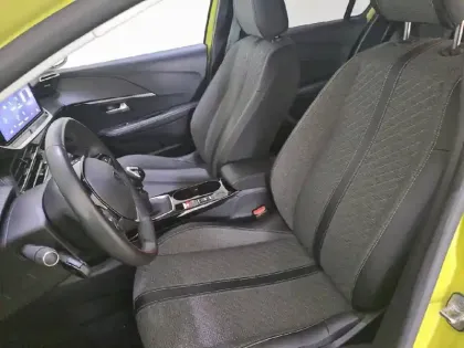 Photo 41 Peugeot 208  PureTech 100 S&S BVM6