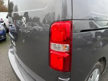 Photo 16 Peugeot Expert  FGN M BLUEHDI 145 S&S EAT8