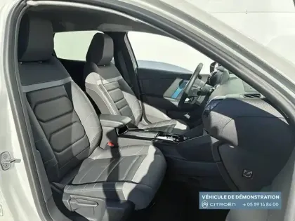 Photo 44 Citroën C4 e- 136 ch Automatique