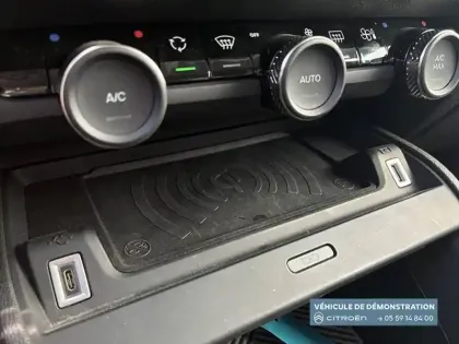 Photo 56 Citroën C4 e- 136 ch Automatique
