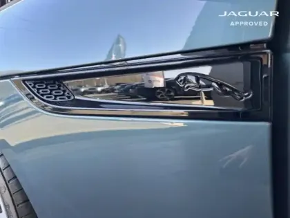 Photo 8 Jaguar F-Type Gén. I Ph3 R75 2