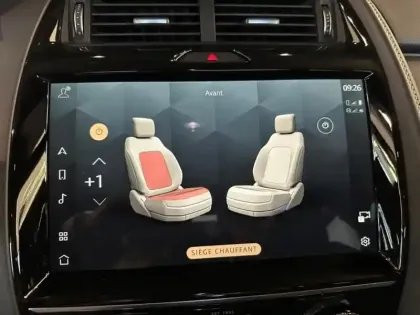 Photo 29 Jaguar E-Pace  P200 FlexFuel MHEV 200ch R-Dynamic SE