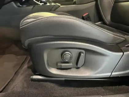 Photo 25 Jaguar E-Pace  P200 FlexFuel MHEV 200ch R-Dynamic SE