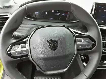 Photo 47 Peugeot 208  PureTech 100 S&S BVM6