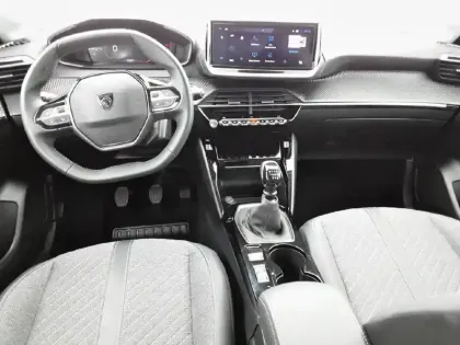 Photo 34 Peugeot 208  PureTech 100 S&S BVM6