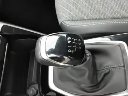 Photo 40 Peugeot 208  PureTech 100 S&S BVM6