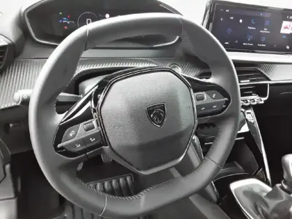 Photo 35 Peugeot 208  PureTech 100 S&S BVM6