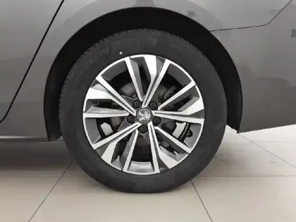 Photo 30 Peugeot 508  SW Hybrid 225 e-EAT8