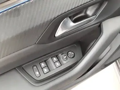 Photo 11 Peugeot 508  SW Hybrid 225 e-EAT8