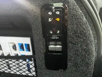 Photo 18 Land rover Range Rover  LWB P440e PHEV AWD