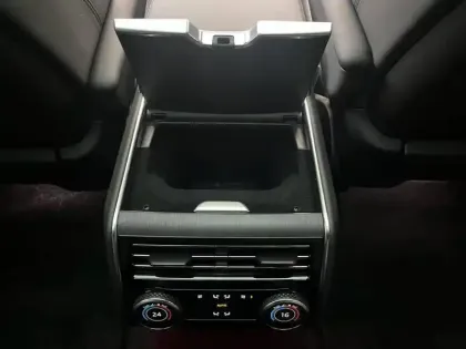 Photo 22 Land rover Range Rover  LWB P440e PHEV AWD