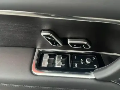 Photo 9 Land rover Range Rover  LWB P440e PHEV AWD