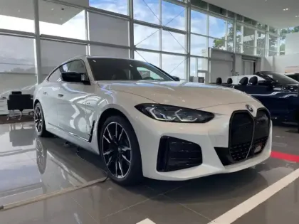 Photo 2 BMW I4  M50 544ch