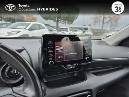 Photo 14 Toyota Yaris  116h Design 5p