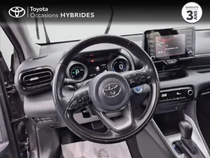 Photo 8 Toyota Yaris  116h Design 5p