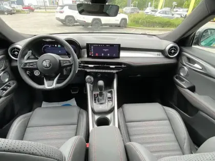 Photo 35 Alfa Romeo Tonale  1.5 Hybrid 160 ch VGT TCT7