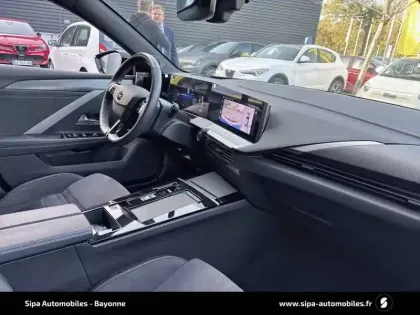 Photo 12 Opel Astra  Electrique 156 ch & Batterie 54 kWh