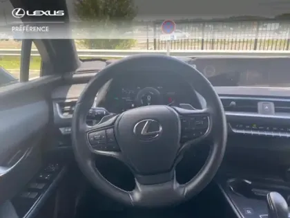 Photo 8 Lexus UX  300e Pack