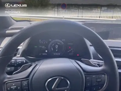 Photo 12 Lexus UX  300e Pack