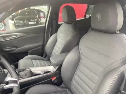 Photo 8 Alfa Romeo Tonale  1.3 PHEV 280ch Sprint AT6 e-Q4