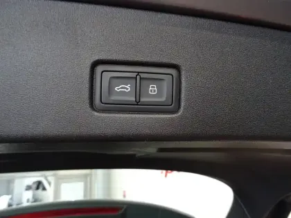 Photo 19 Audi Q4  e-tron 50 quattro 299 ch 82 kW