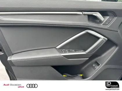 Photo 24 Audi Q3  45 TFSIe 245 ch S tronic 6