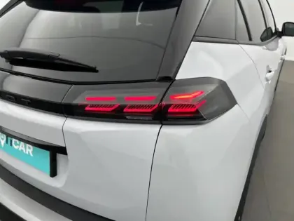 Photo 36 Peugeot 2008  Electrique 54 kWh 156 ch