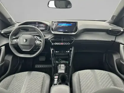 Photo 27 Peugeot 2008  Electrique 54 kWh 156 ch