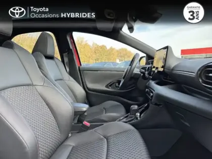 Photo 11 Toyota Yaris  116h Première 5p