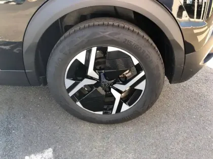 Photo 32 Peugeot 2008  Hybrid 136 e-DCS6