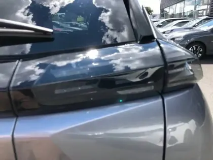 Photo 36 Peugeot 2008  Hybrid 136 e-DCS6