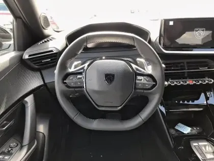 Photo 28 Peugeot 2008  Hybrid 136 e-DCS6