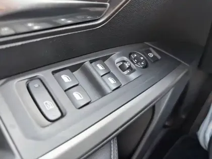 Photo 14 Peugeot 3008  Hybrid 136 e-DCS6