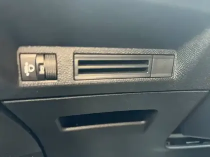 Photo 17 Peugeot 3008  Hybrid 136 e-DCS6