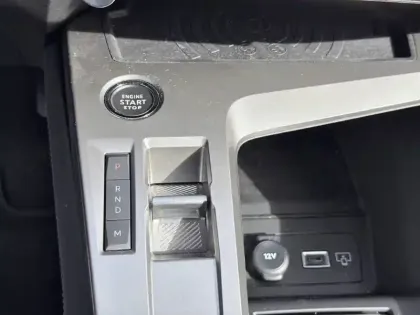 Photo 13 Peugeot 308  SW BlueHDi 130ch S&S EAT8