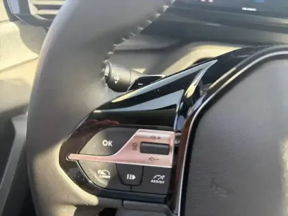 Photo 20 Peugeot 308  SW BlueHDi 130ch S&S EAT8