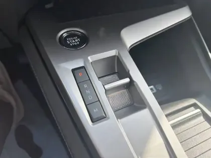 Photo 13 Peugeot 308  SW BlueHDi 130ch S&S EAT8