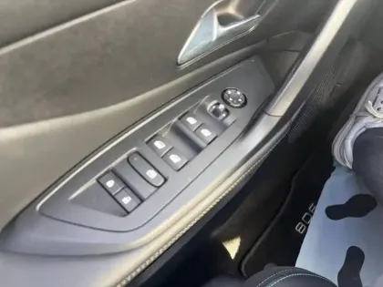 Photo 14 Peugeot 308  SW BlueHDi 130ch S&S EAT8