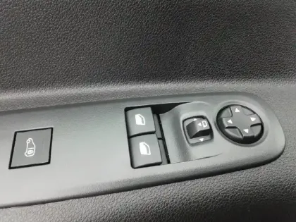 Photo 18 Peugeot Partner E- FOURGON M 800 KG 136 CH BATTERIE 51 KWH