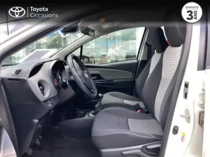 Photo 10 Toyota Yaris  110 VVT-i France Connect 5p RC19