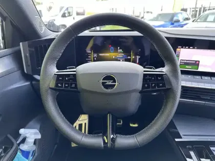 Photo 24 Opel Astra  Hybrid Rechargeable 225 ch BVA8