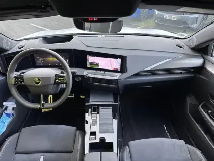 Photo 31 Opel Astra  Hybrid Rechargeable 225 ch BVA8