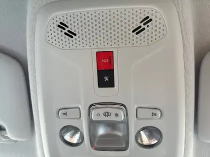 Photo 18 Peugeot 208  Electrique 50 kWh 136ch