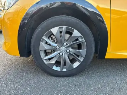 Photo 33 Peugeot 208  Electrique 50 kWh 136ch